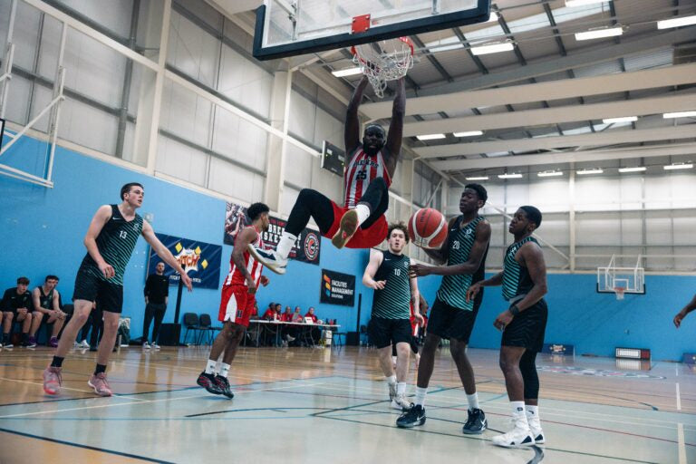 Breakers open preseason with convincing win