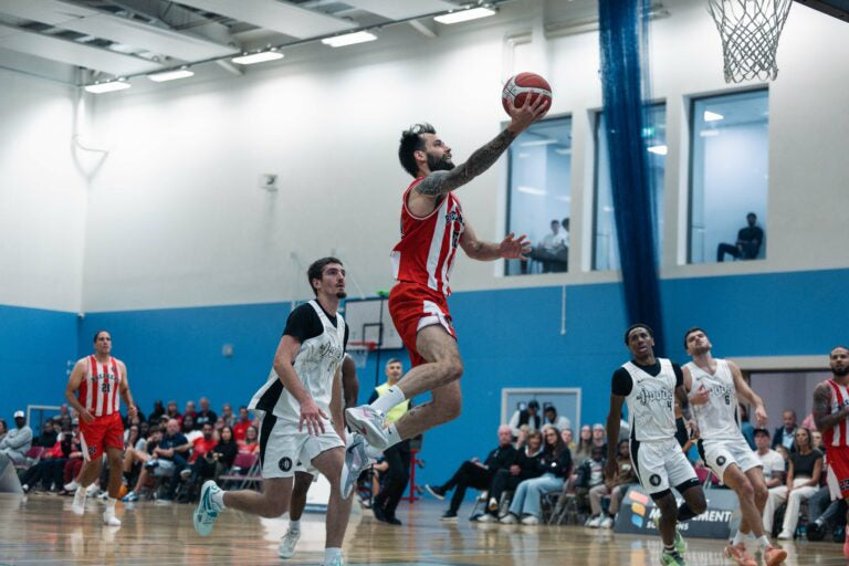 Breakers pick up preseason win